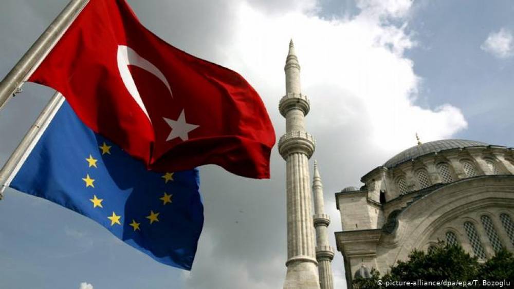ԵՄ-ն կրճատում է Թուրքիային տրամադրվող ֆինանսական օգնությունը