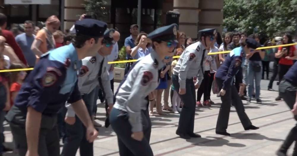 Ոստիկանների պարը՝ հունիսի 1-ին (տեսանյութ)