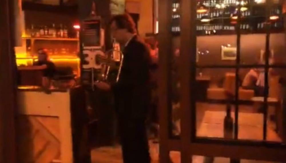 Ջոն Մարշալին, Վահագն Հայրապետյանին եւ Արման Մնացականյանին համոզեցինք նվագել Սայաթ-Նովա փողոցում․ Փաշինյան (տեսանյութ)