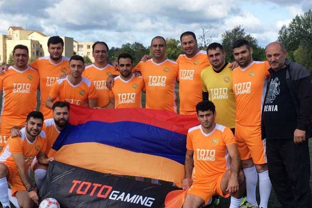 Հայաստանի ֆուտբոլի լրագրողների հավաքականը Լիտվայից վերադառնում է մրցանակով