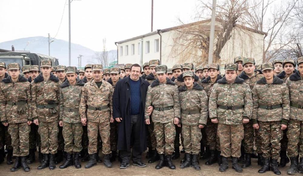 Սիրելի՛ հայ ժողովուրդ, այսօր բոլորս պետք է համախմբվենք հայ զինվորի կողքին.Գագիկ Ծառուկյան