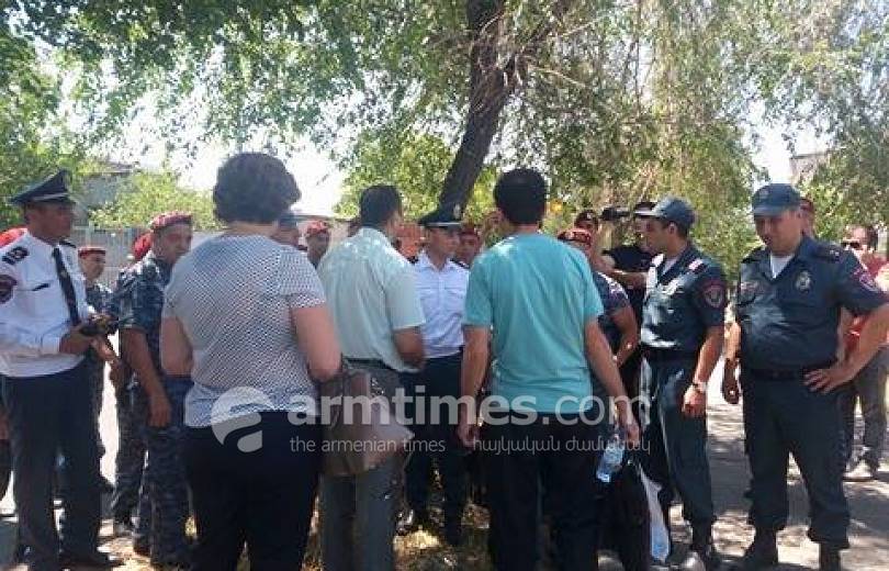Բերետավորները բռնություն են կիրառել Լուսինե Սահակյանի նկատմամբ (տեսանյութ).armtimes.com