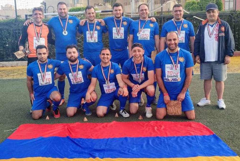 Հայաստանի լրագրողների ֆուտբոլի թիմը Հուրգադայի մրցաշարում նվաճել է արծաթե մեդալներ