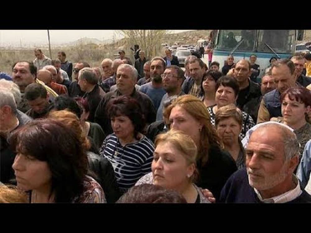 «Մենք ո՛չ կառավարության դեմ ենք, ո՛չ Ծառուկյանի, թողե՛ք աշխատենք». «Արարատցեմենտի» աշխատակիցներ