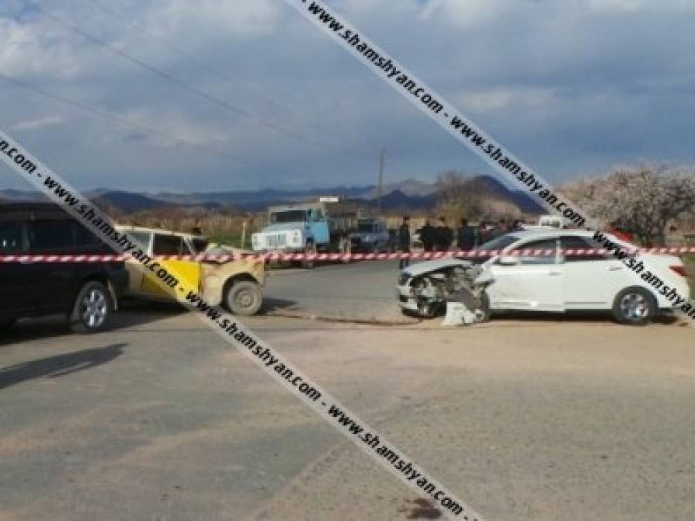Արարատի մարզում ավտովթարի հետեւանքով հիվանդանոց տեղափոխված 4 վիրավորներից 1 մահացել է