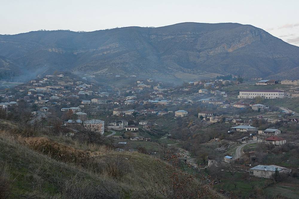 Մի խումբ կանայք շարունակում են մնալ Խրամորթում