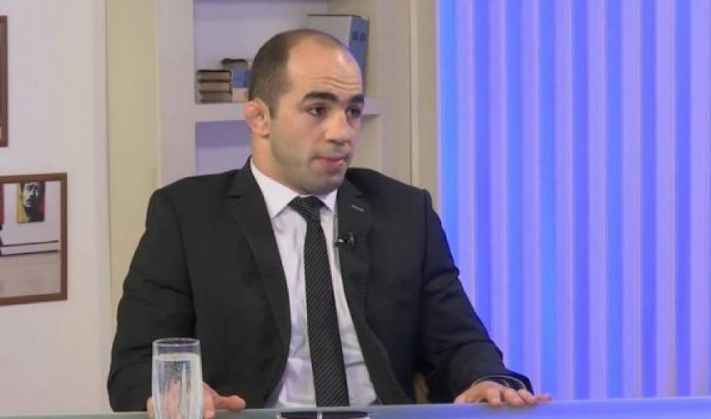 Բոլորիս աչքի առաջ, անթաքույց հրճվանքով, երգ ու պարով հանձնում են հայրենիքը․ Արսեն Ջուլֆալակյան