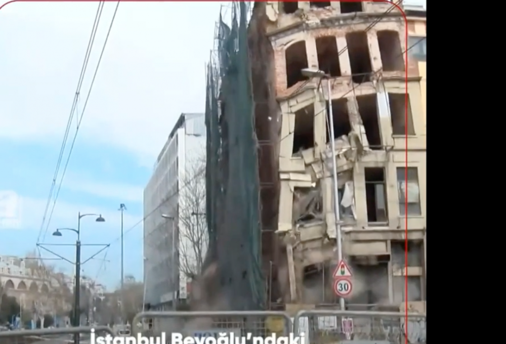Ստամբուլի կենտրոնում հինգ հարկանի շենք է փլուզվել (տեսանյութ)