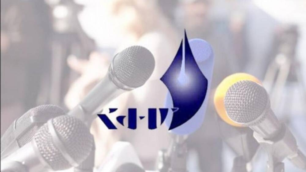 Հայաստանի ժուռնալիստների միությունը խստորեն դատապարտում է թե՛ Վիլեն Գաբրիելյանի, թե՛ այլ պաշտոնյաների՝ իրենց գործառույթներից չբխող գործողությունները, գնահատականներն ու վարքագիծը