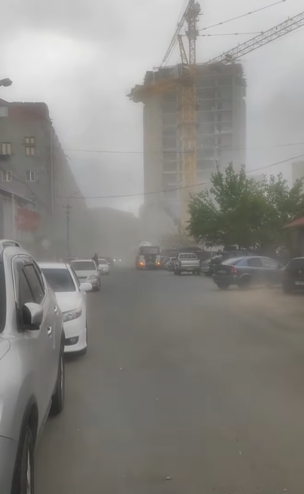 Երևանի քաղաքապետարան, պետական մարմիններ, իմ տված հարկերի հաշվին ապահովեք իմ և իմ երեխայի առողջ ապրելու, ընդամենը օդ շնչելու ամենապարզ իրավունքը. քաղաքացի (տեսանյութ)