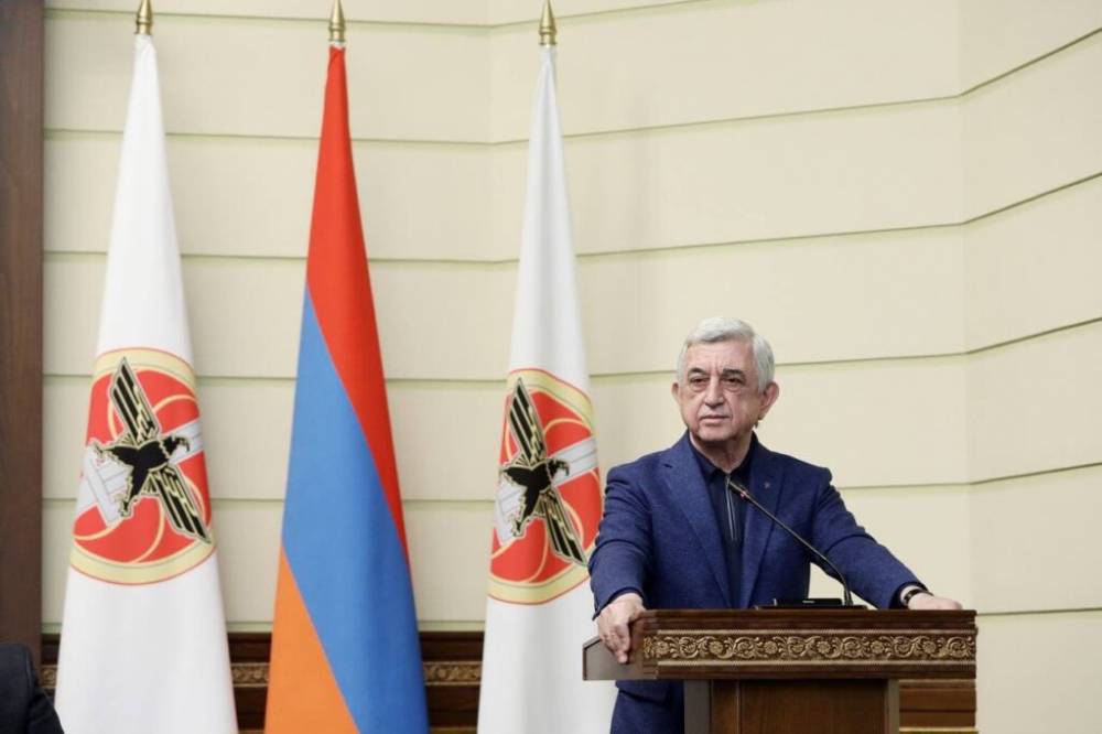 Սերժ Սարգսյանը հանդիպել է «Անդրանիկ Մարգարյան» քաղաքական դպրոցի 7-րդ հոսքի շրջանավարտների հետ