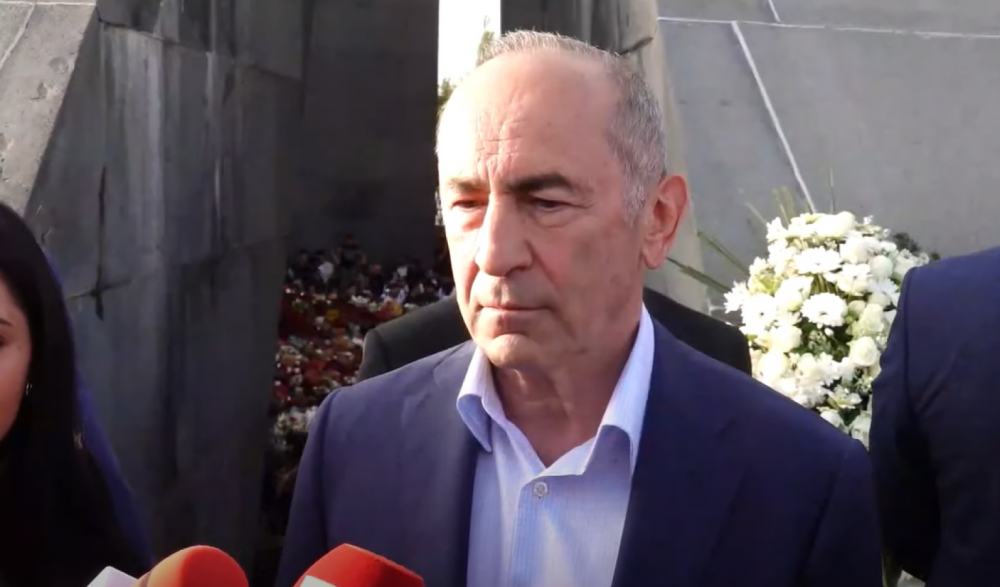 2015 թ-ին ՌԴ-ի դրոշն այրողներն այսօր բարձր պաշտոններ են զբաղեցնում, ամոթ է, այդ թեմայի շուրջ իրենք ուղղակի խոսելու իրավունք չունեն․ Ռոբերտ Քոչարյան