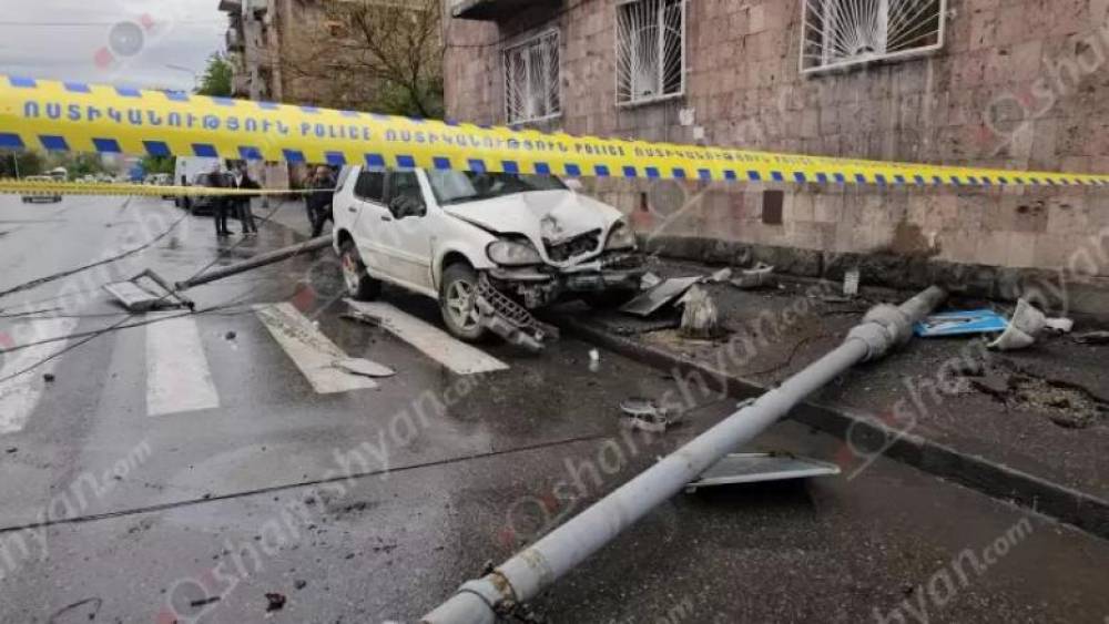 Երևանում ոչ սթափ վիճակում գտնվող վարորդը «Mercedes»-ով վրաերթի է ենթարկել ընտանիքի 4 անդամի