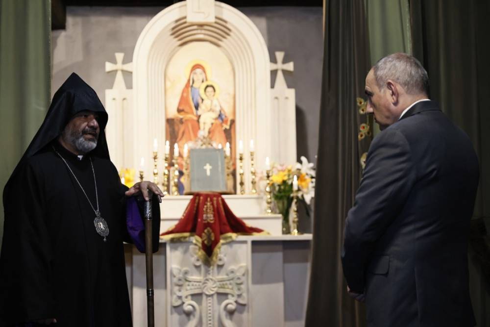 Մեր աղոթքն է, պարո՛ն վարչապետ, որ Ձեր ծրագրերը լինեն հաջողությամբ. բարի եկաք. Տ. Վազգեն արքեպիսկոպոս Միրզախանյանը՝ Նիկոլ Փաշինյանին