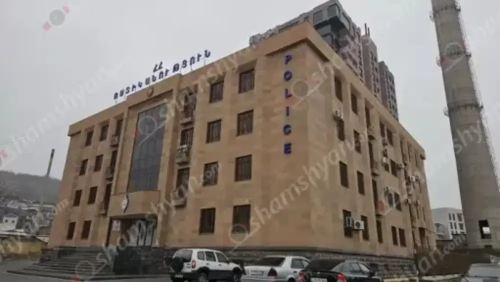 Երևանում 26-ամյա աղջիկը պղպեղային օդամղիչով փչել է քաղաքացու աչքերին. նրան տեղափոխվել են հիվանդանոց