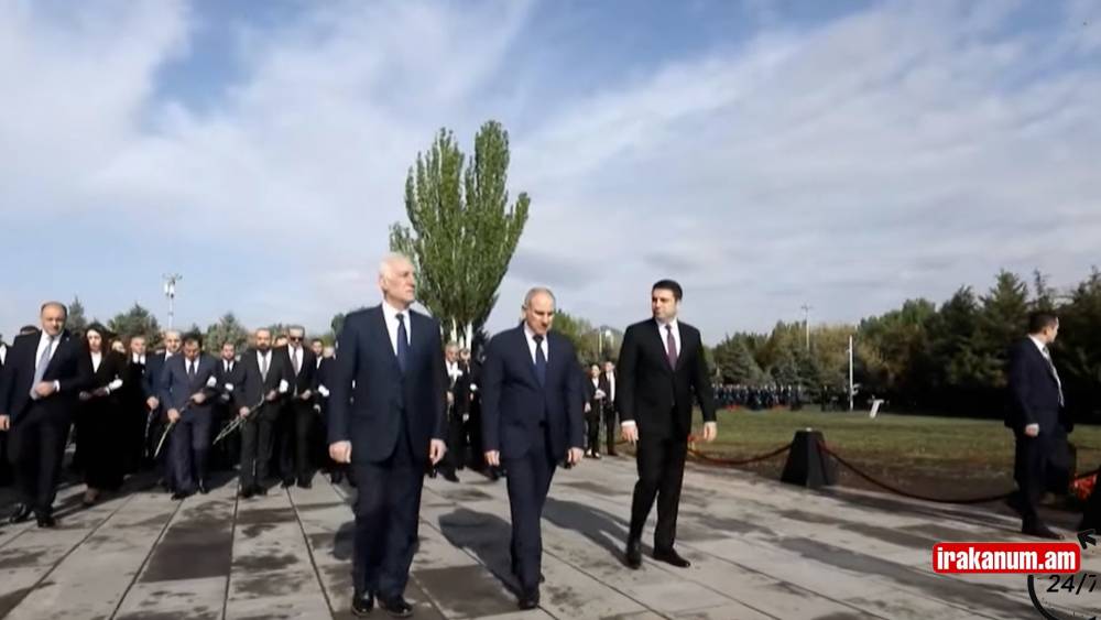 Մեծաթիվ ոստիկաններ ու «ախռանիկներ»․ ինչպես Փաշինյանն այցելեց Ծիծեռնակաբերդ