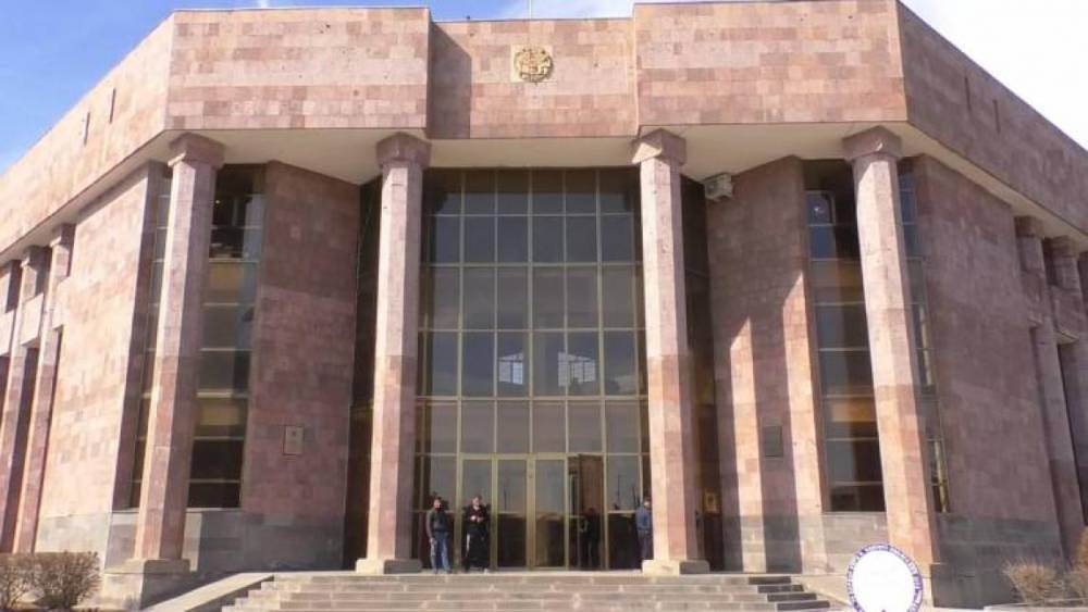 Շիրակի եւ Սյունիքի դատարաններում քաոսային իրավիճակ է․«Հրապարակ»