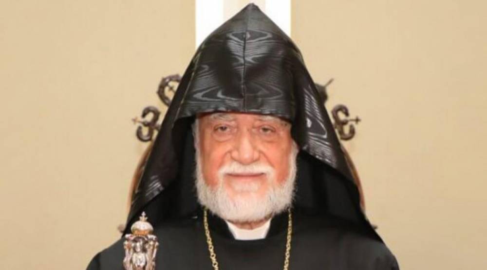 Արամ Առաջինը մեկնել է Վատիկան