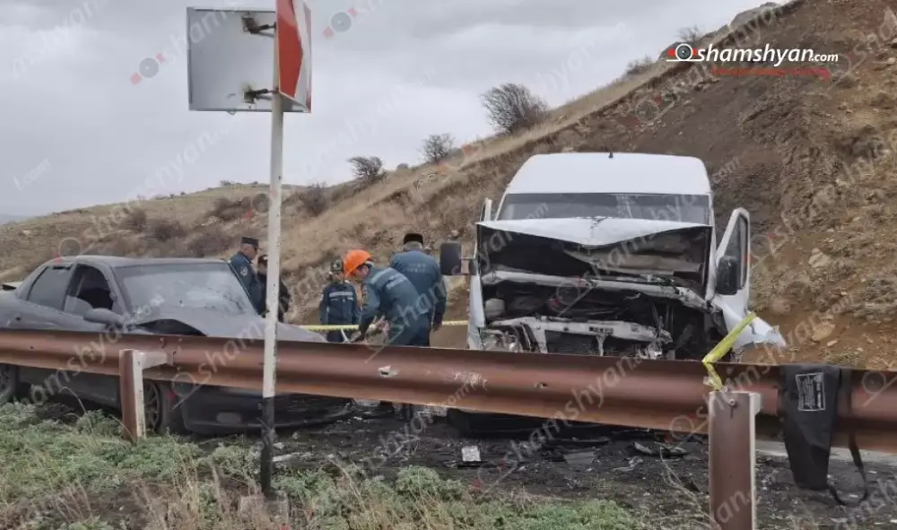 Վայքում մեքենաներ են բախվել․ վիրավոր կա