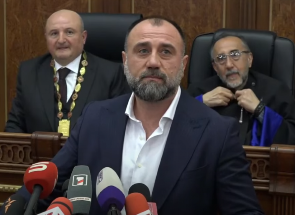 Այո, շատ կարևոր հարցերում պարտավոր ենք մեր անձնական ամբիցիաները դնել կողքի և մտածել պետության առավելագույն շահի մասին. Ռուբեն Մխիթարյան