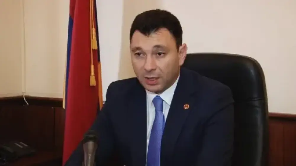 Ամոթ չունե՞ք, նման անբարոյական ստեր պատվիրել մի մարդու վրա, ում հավատամքն է եղել Ազատ Արցախը…