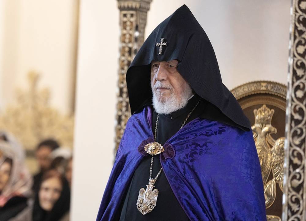 Ամենայն Հայոց Կաթողիկոսը մեկնել է Վատիկան՝ մասնակցելու Ֆրանցիսկոս Պապի հուղարկավորության արարողություններին