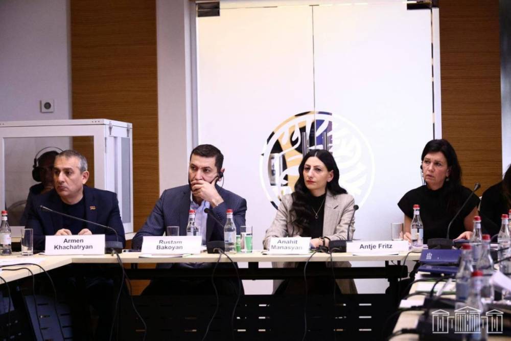 ԶՈւ-ում մարդու իրավունքների պաշտպանության խնդիրները պետք է գտնվեն հատուկ ուշադրության կենտրոնում. ՄԻՊ-ը քննարկման է մասնակցել