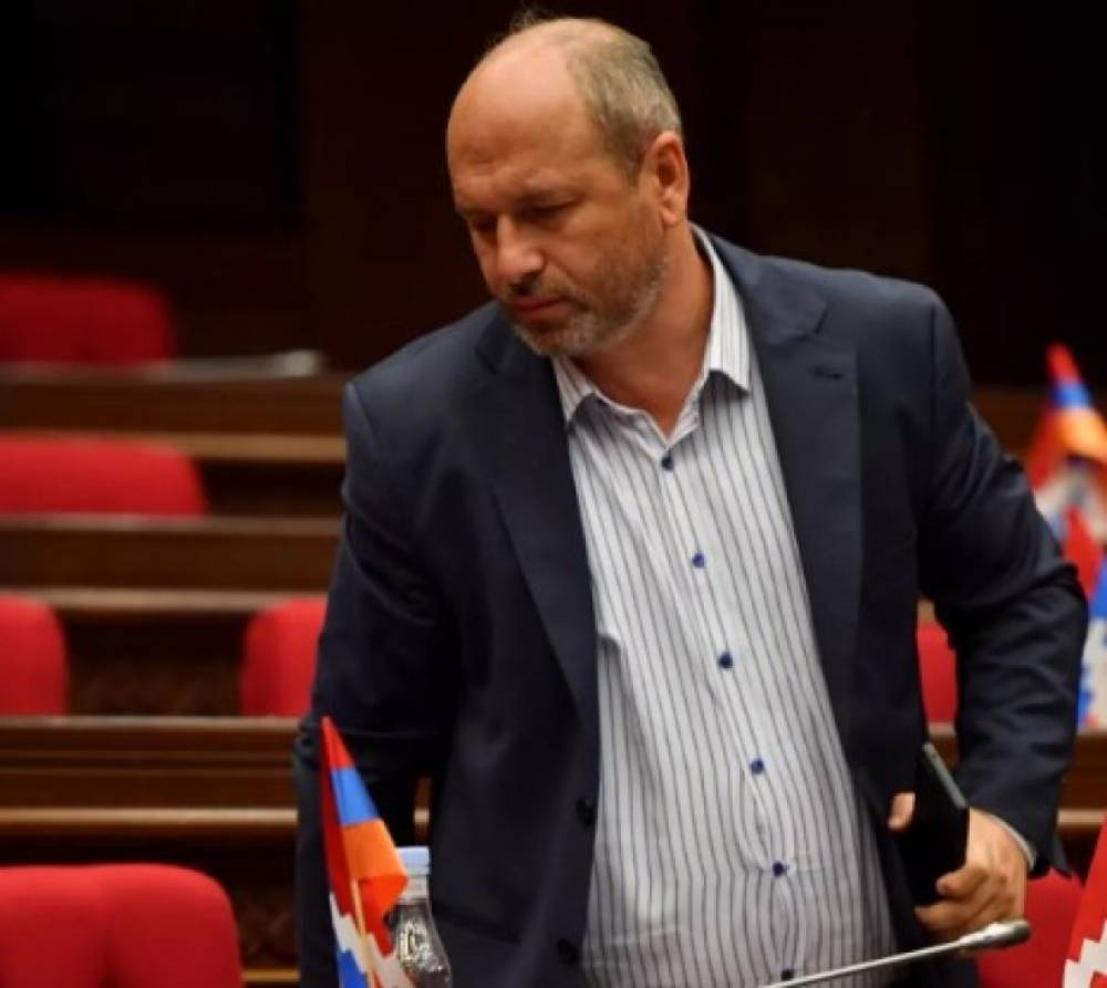 «Նրանք, ովքեր ասում են՝ Արցախի էջը փակված չէ, բա «Կարսյան շարժում» խի՞ չեք սկսում»․ Գեղամ Նազարյան