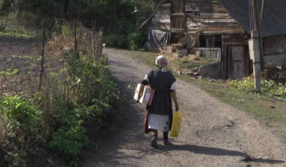 «Դա անում է ՔՊ-ական իշխանությունը, որը բարձր աշխատավարձ ստացող պաշտոնյաներին միլիոններով պարգևավճարներ է բաժանում»․ Անապահով բազմաթիվ ընտանիքներ նպաստից զրկվել են