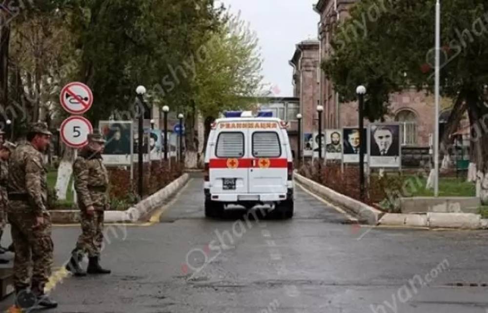 Հերթական մահվան դեպքը ՊՆ զորամասերից մեկում. 19-ամյա զինվորը հոսպիտալ տեղափոխելու ճանապարհին մահացել է