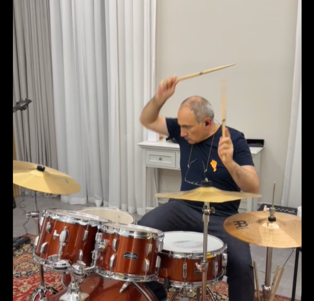 «Հղկում և շտկում ենք թերությունները, որ լավ ելույթ ունենանք». Փաշինյանը կնվագի Գյումրիում (Տեսանյութ)