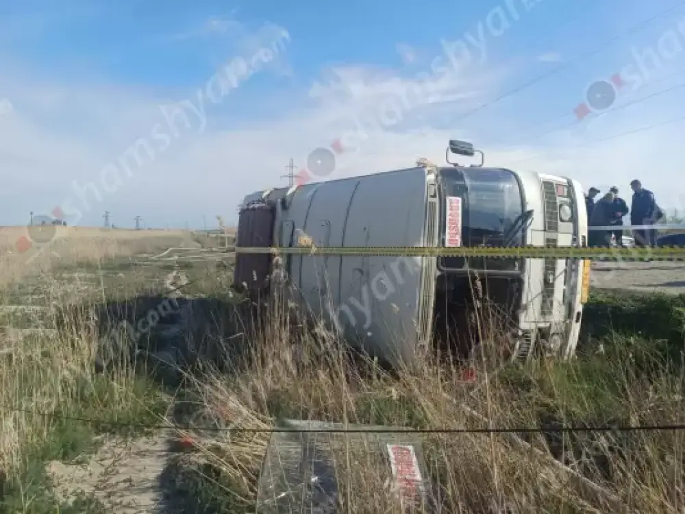 Ավտոբուսը կողաշրջվել է․ 6 հոգի տեղում բուժօգնություն է ստացել, հղի կինը տեղափոխվել է հիվանդանոց