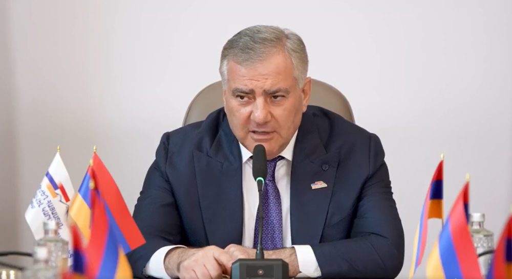 ՈւՂԻՂ. Սամվել Կարապետյանը պատասխանում է հայաստանյան հեռուստաընկերությունների հարցերին