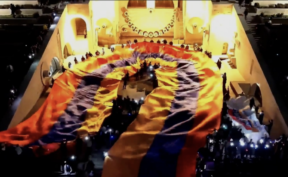 Հայաստանի հսկայական դրոշը՝ Կասկադում. Ուժեղ Հայաստան