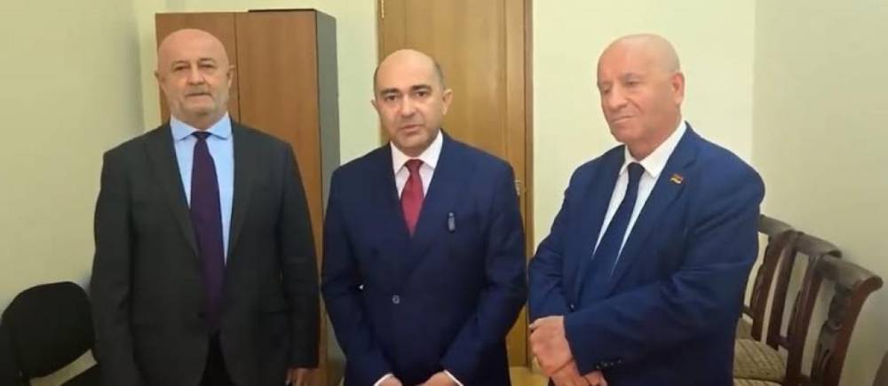 Նախընտրական բանակցությունները ձախողվել են․ Հրապարակ»