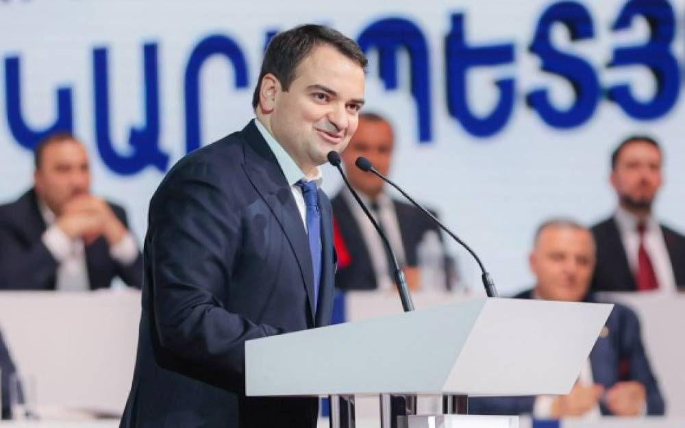 Քաղաքական դաշտին նոր մարդիկ են պետք․ Նարեկ Կարապետյան