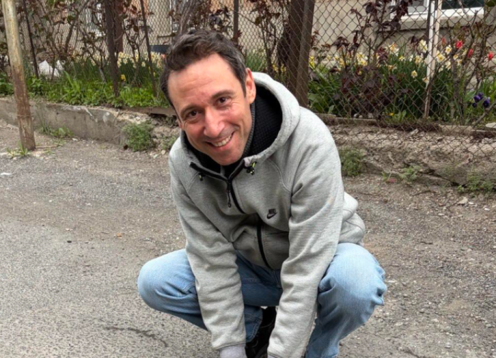 Շնորհավոր Ամանոր և քաղաքացու օր (փոսի խորոված ենք անում)․ Հայկ Մարության