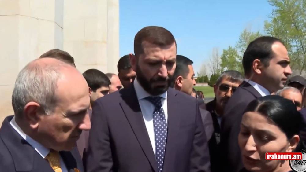 Էսքան տարի ինչի՞ չեք եկել մեր եկեղեցի. եզդի կինը ամոթանք տվեց Փաշինյանին