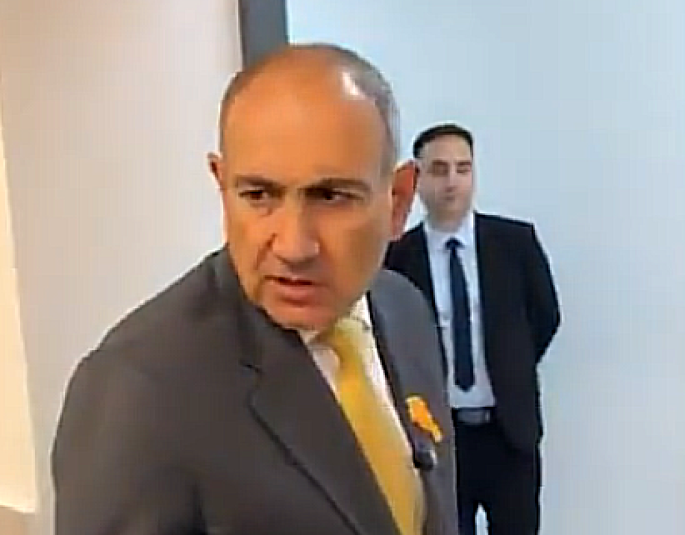 «Սանհանգույցը բա ուրա՞ տիկին». Փաշինյանը զայրացավ