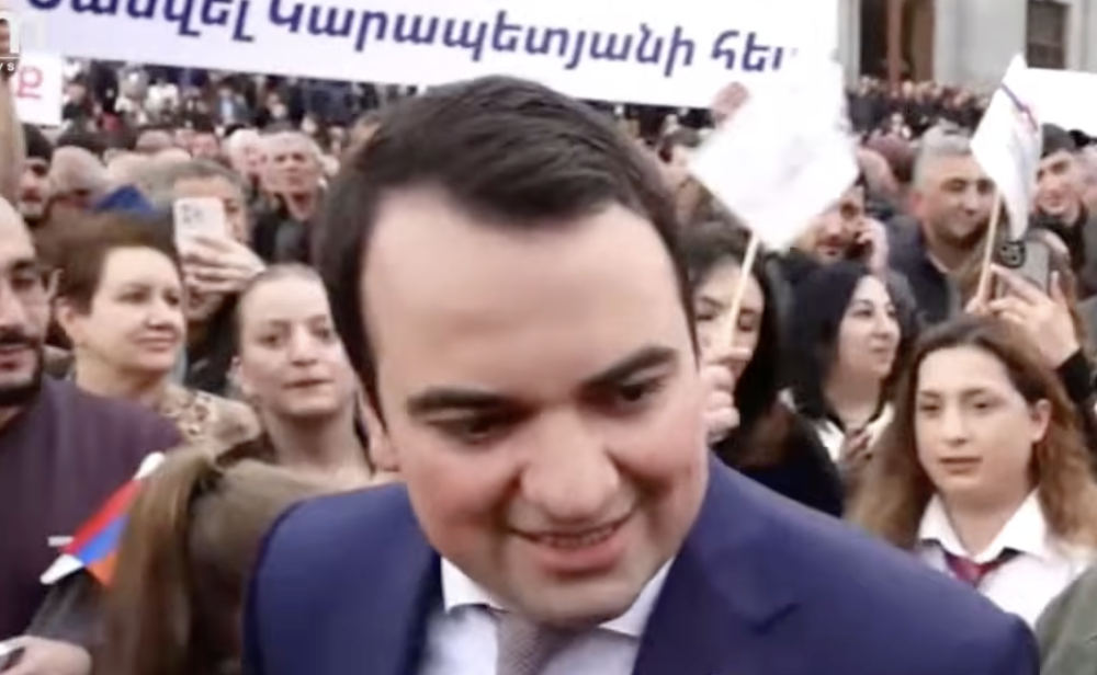 Այսօր քայլերթ ենք ունենալու, կպատասխանեմ բոլոր հարցերին. Նարեկ Կարապետյան