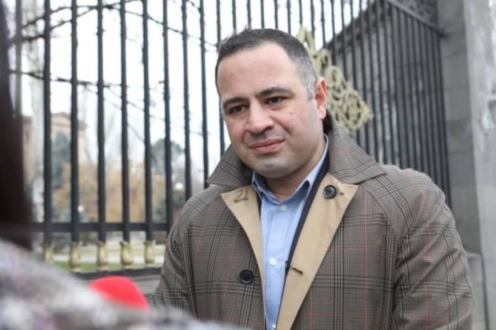 Կուզեն՝ բուժաշխատողների աշխատավարձը կնվազեցնեն, կուզեն՝ կտուգանեն, կուզեն՝ կհանեն աշխատանքից