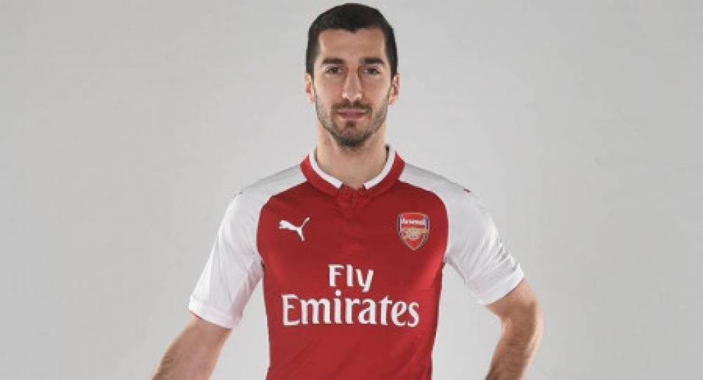 Մխիթարյանը մարզաշապիկը նվիրել է հայ երկրպագուին (տեսանյութ)