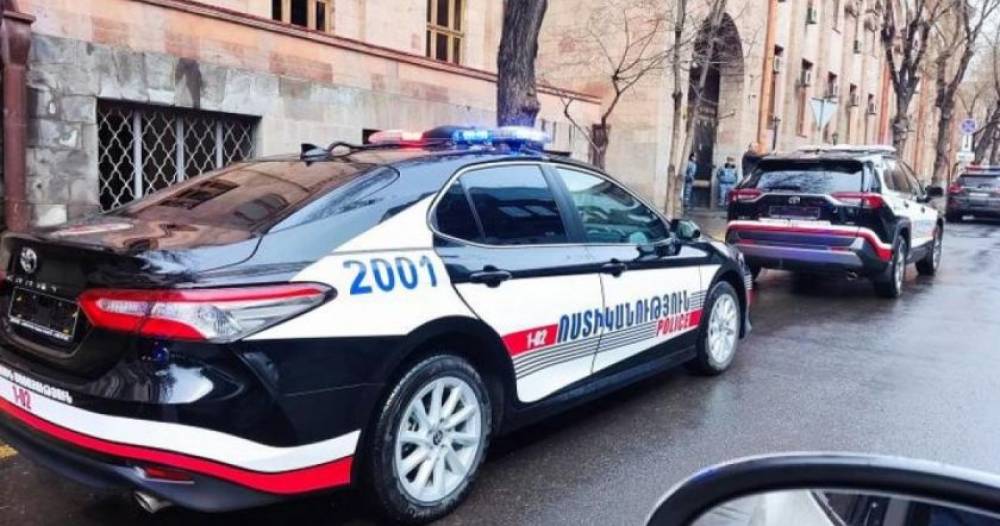 Ոչ մի խելքին մոտ բացատրություն սրանք տենց էլ չտվեցին, թե ինչու է Նիկոլը հենց Տոյոտաներ գնում էտ պարեկների համար ու հենց Քոչարյանից