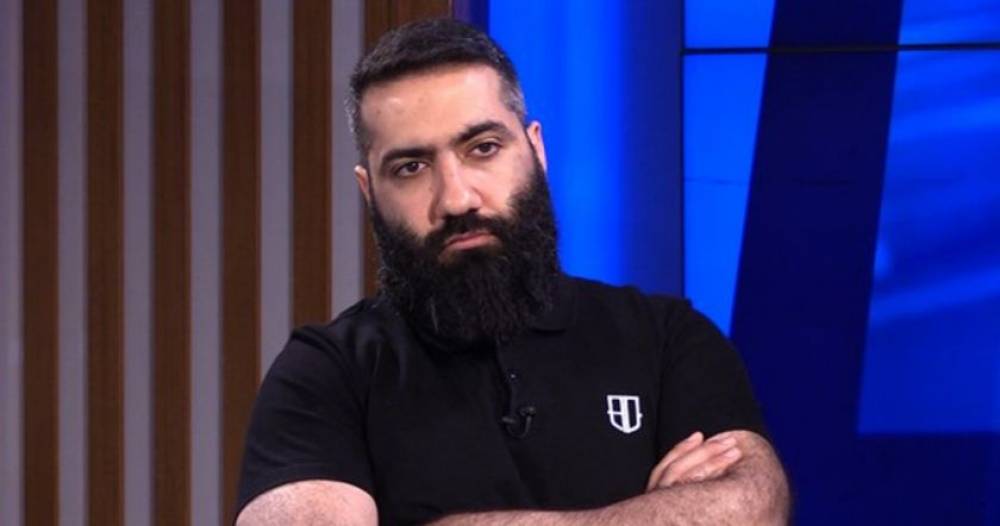 Ազատիչ, ինքդ ես տեսնում, որ ճիշտը խփոցին ա... մենք անշուշտ քիչ ենք, բայց արդեն կորցնելու բան գրեթե չի մնում