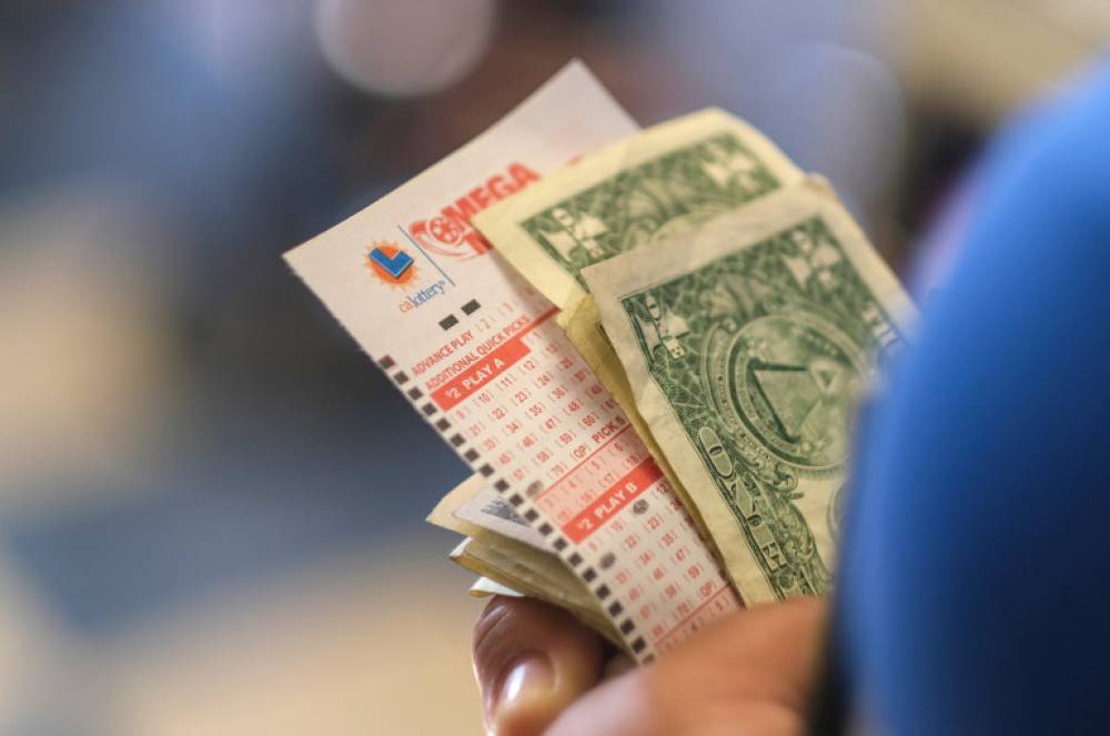 Ամերիկացին 2 դոլարով վիճակախաղի տոմս է գնել ու շահել 1,3 միլիարդ դոլար ջեքփոթ