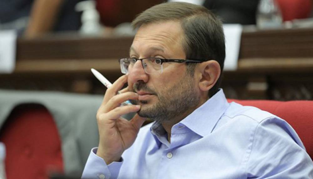 «Երկիրն ու պատիվը վաճառում են 24 միլիոն «փրկագնով»». Գեղամ Մանուկյան