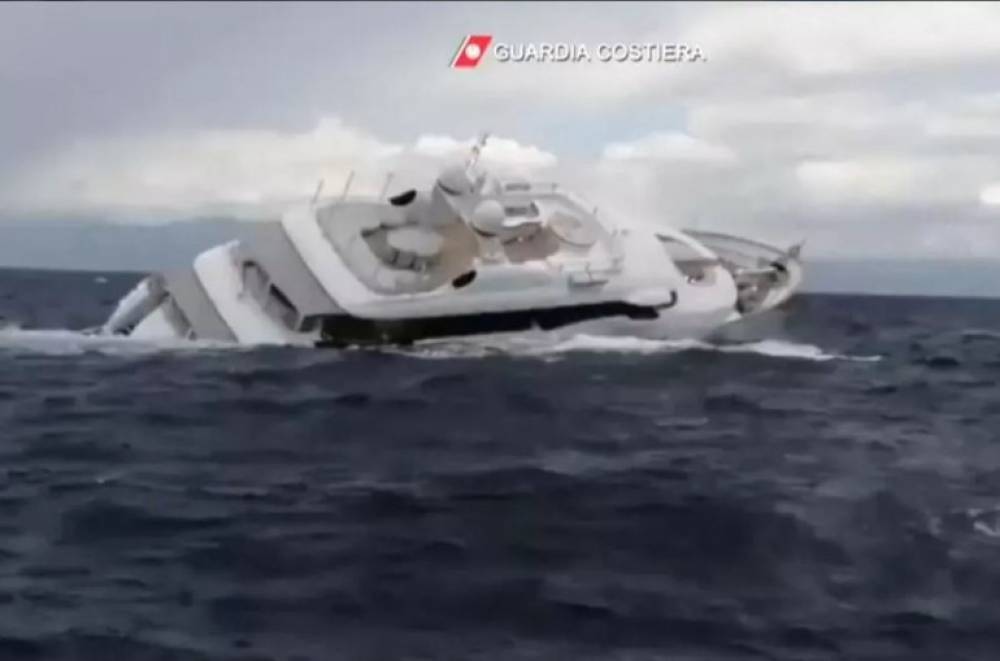 Իտալիայի ափերի մոտ խորտակվել է Գենադի Այվազյանին պատկանող 40 մետրանոց զբոսանավը (տեսանյութ)