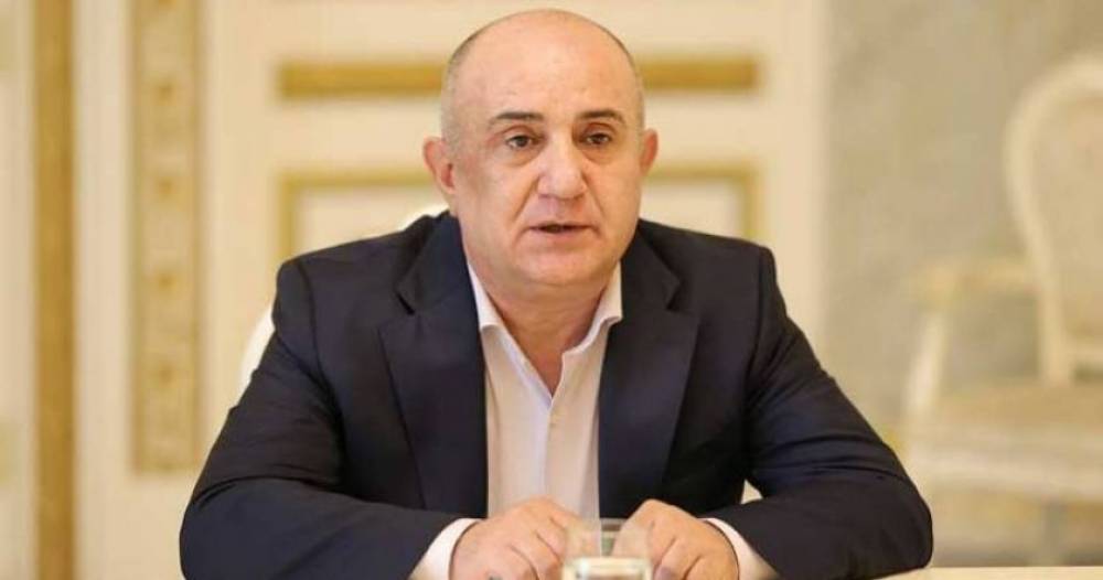 Բաբայան Սյամոն հերթական անգամ փորձել է լվանալ Նիկոլի երեսը