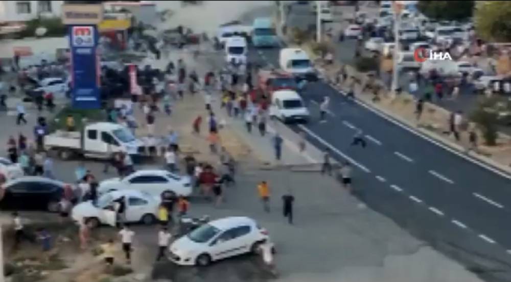 Թուրքիայում բեռնատարը մխրճվել է ամբոխի մեջ. կա 16 զոհ, 29 վիրավոր (տեսանյութ)