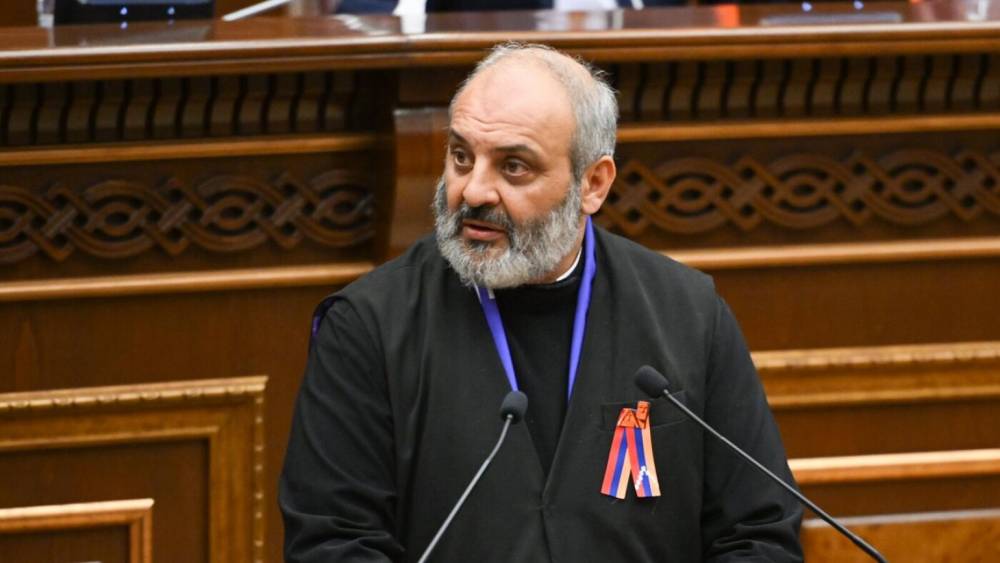 Բագրատ Սրբազանի նախնական կալանքը 3 ամսով երկարաձգվեց